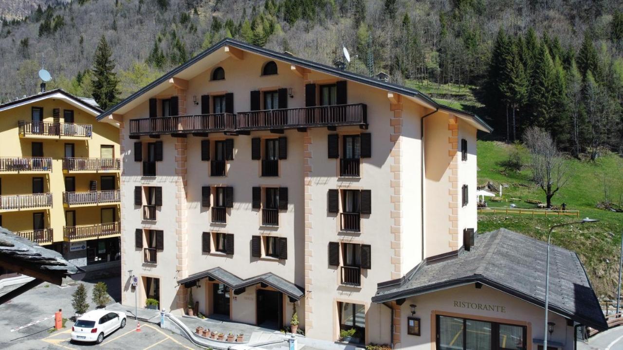 MH Cristallo Alagna Valsesia Esterno foto